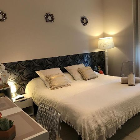 Bed and Breakfast Le Marty Нарбонна Экстерьер фото